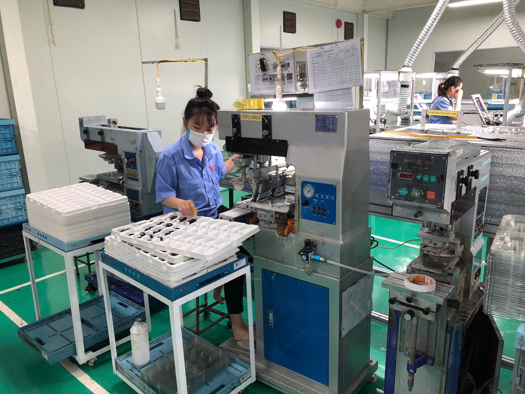 Dịch vụ in ấn trên sản phẩm nhựa, kim loại 